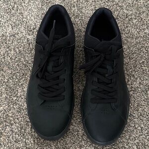 On Running Men's Dark Sneakers Like New
